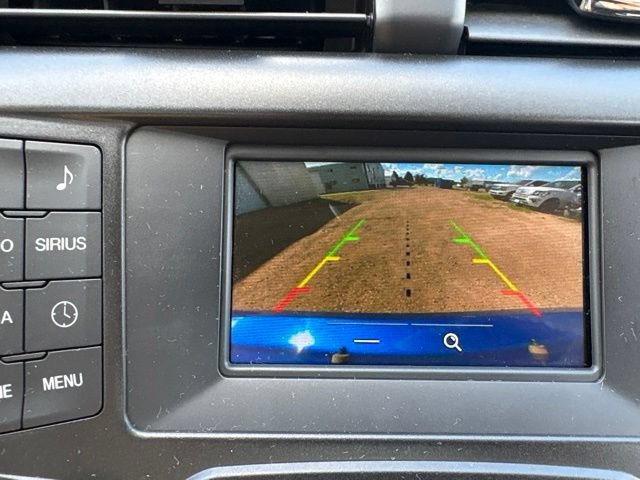 Used 2017 Ford Fusion SE FWD image 3