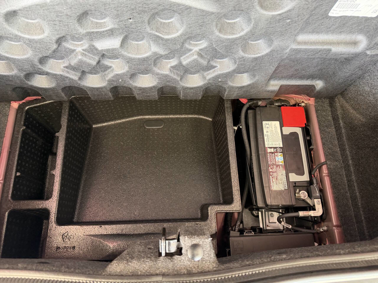 Used 2018 Dodge Challenger SXT image 17