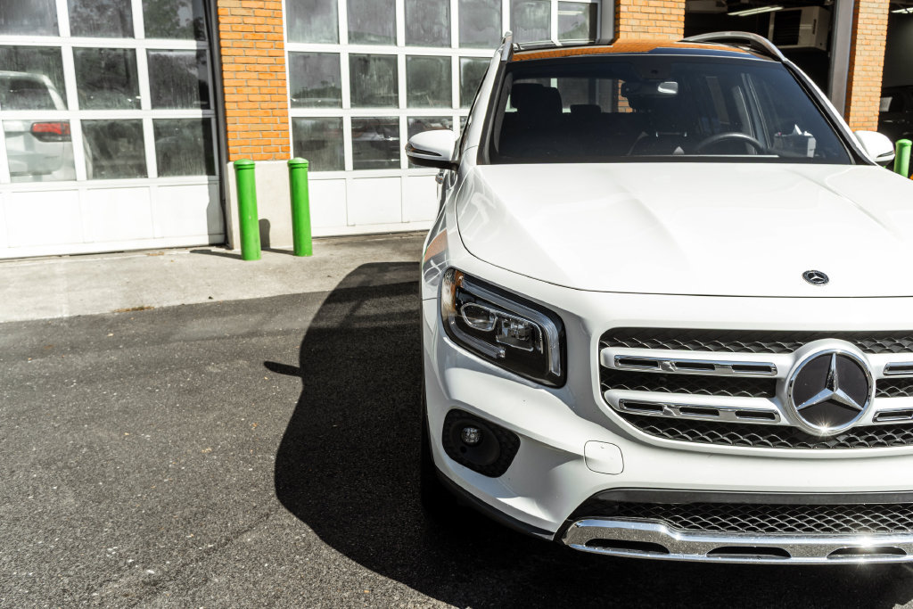 Used 2022 Mercedes-Benz GLB 250 4MATIC w/ Premium Package Lite image 31