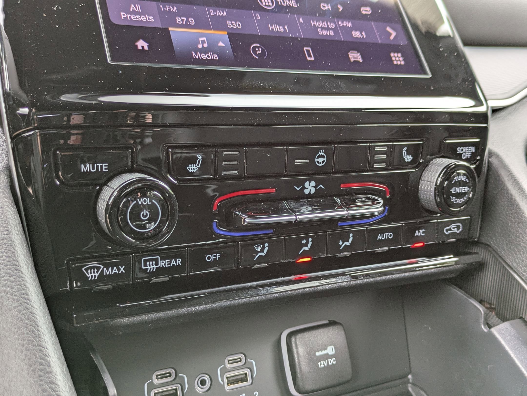 New 2025 Jeep Grand Cherokee L Altitude AWD/4WD image 21