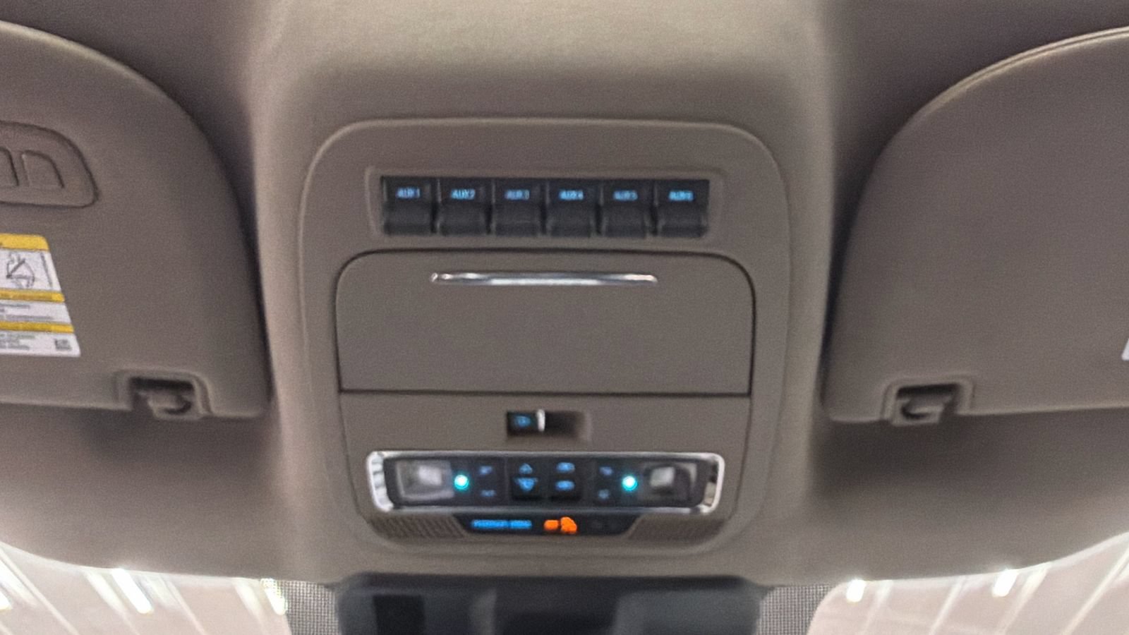 Used 2025 Ford F250 Platinum w/ Platinum Plus Package AWD/4WD image 37