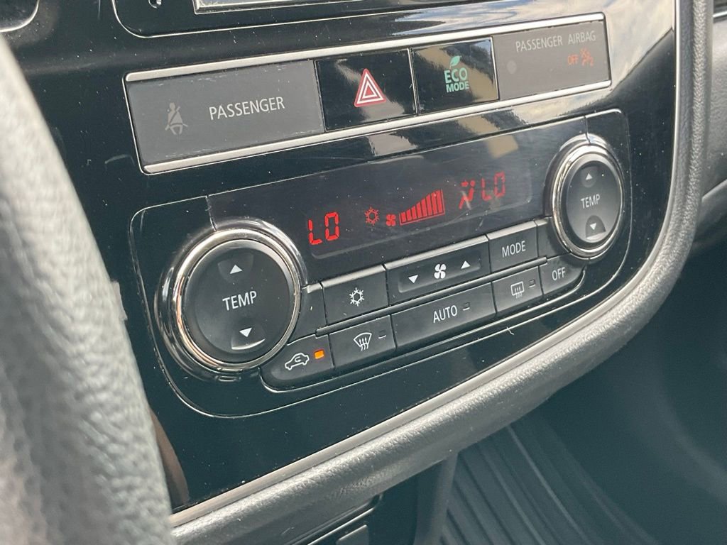 Used 2019 Mitsubishi Outlander ES image 9