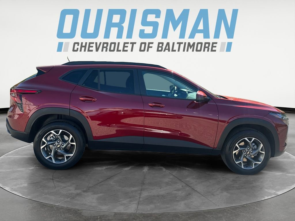 Certified 2025 Chevrolet Trax LT w/ Driver Confidence Package FWD image 7