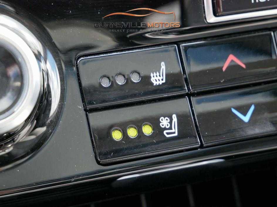 Used 2020 Toyota Highlander Platinum image 28