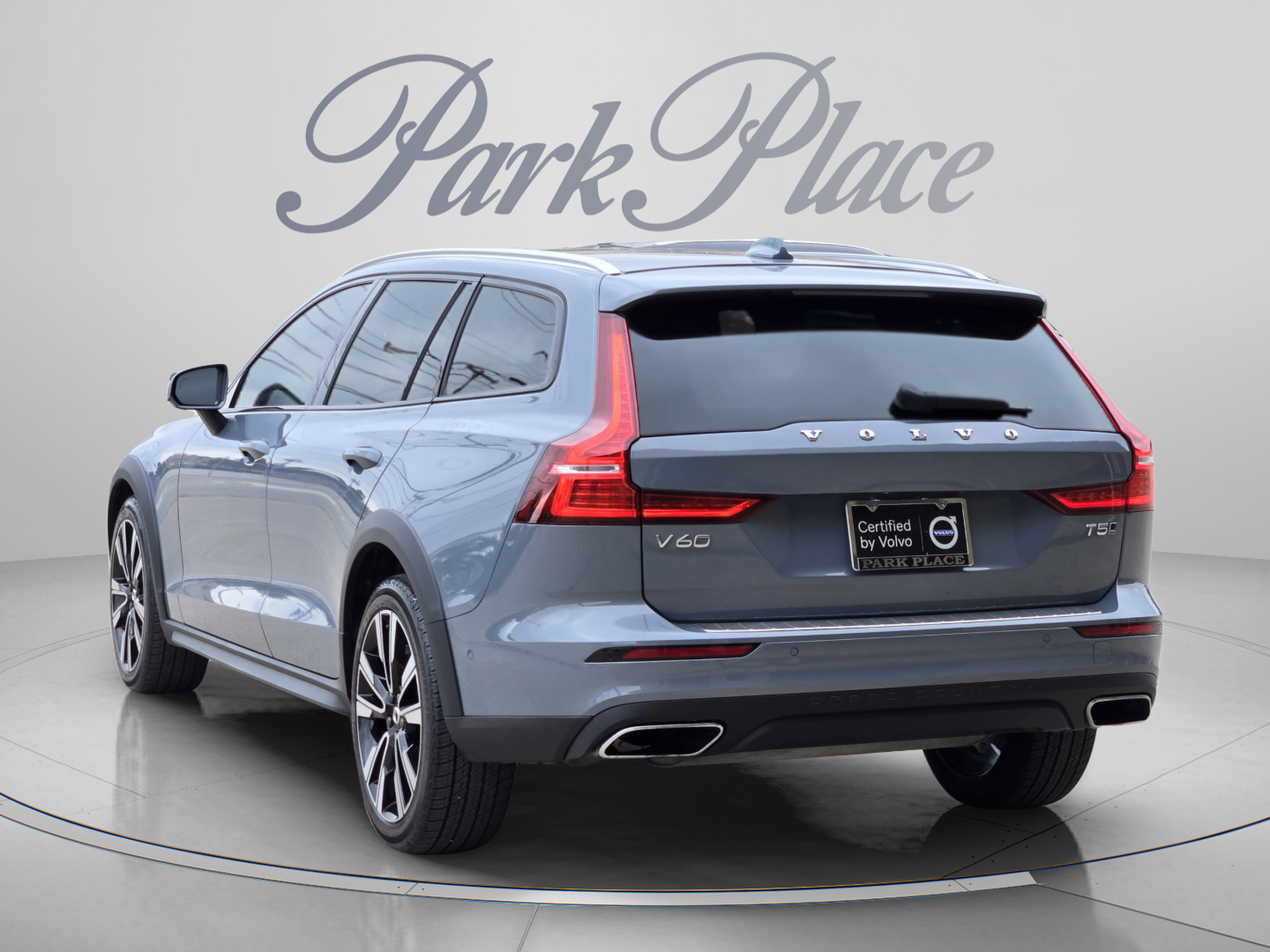 Used 2022 Volvo V60 T5 Cross Country w/ Advanced Package AWD/4WD image 3