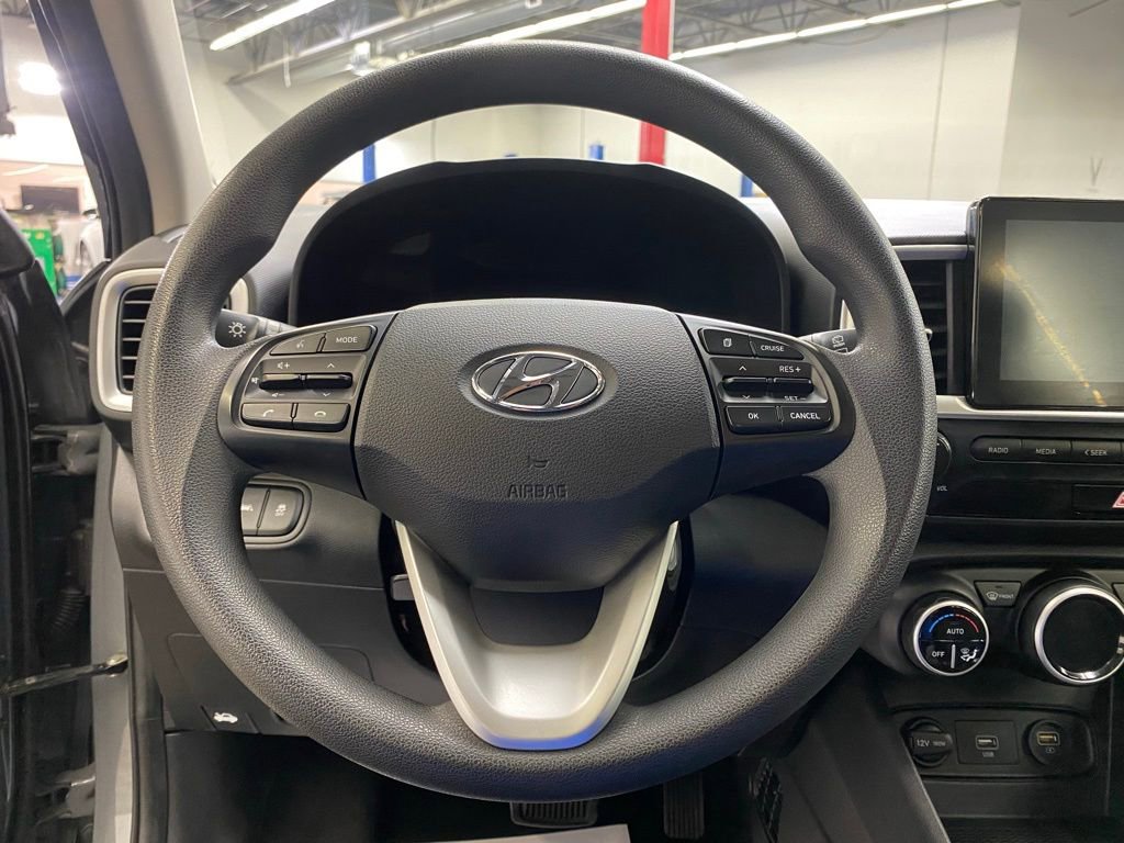 Used 2020 Hyundai Venue SEL FWD image 22
