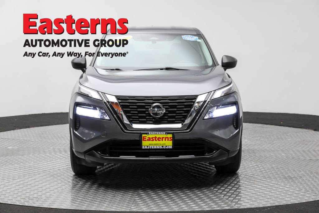 Used 2021 Nissan Rogue S image 2