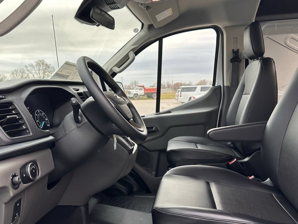 New 2025 Ford Transit 250 Low Roof w/ Load Area Protection Package RWD image 9