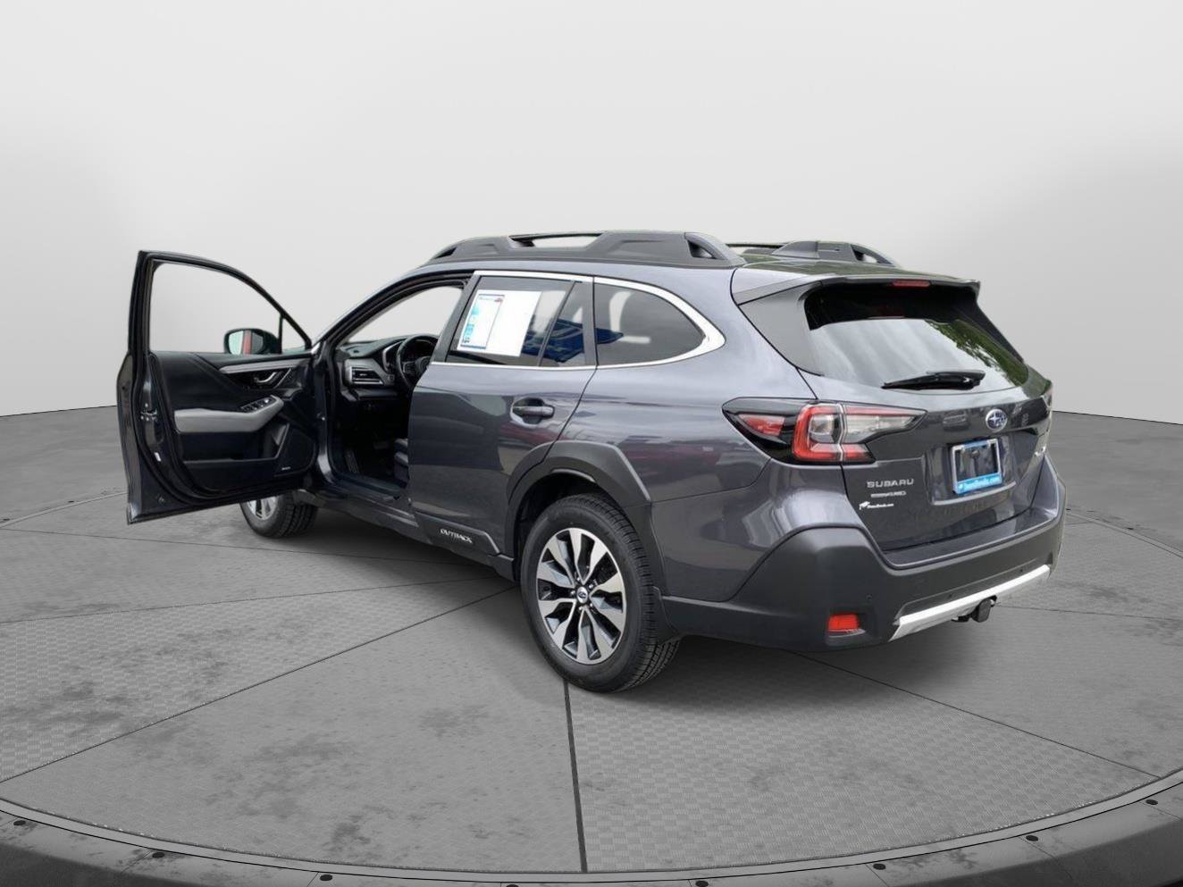 Used 2023 Subaru Outback Limited AWD/4WD image 10
