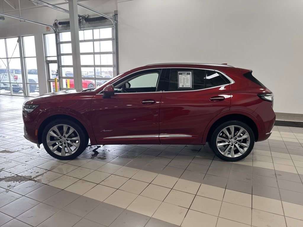 Used 2022 Buick Envision Avenir w/ Technology Package II image 2