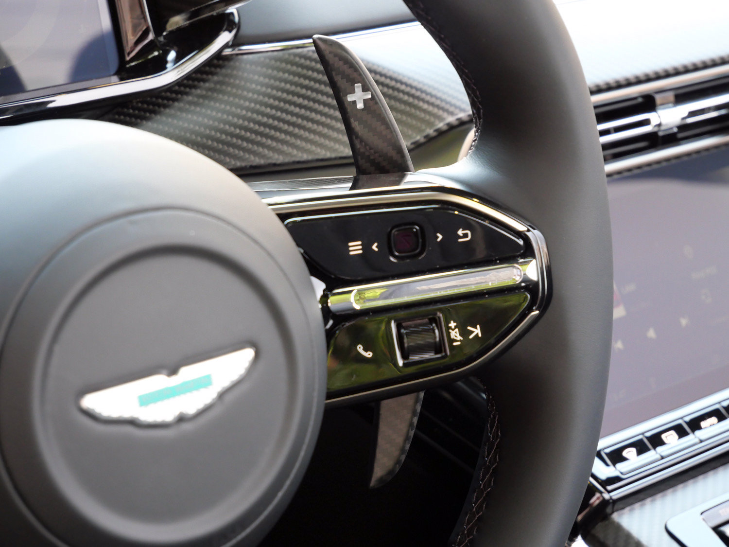 New 2026 Aston Martin V8 Vantage S RWD image 20