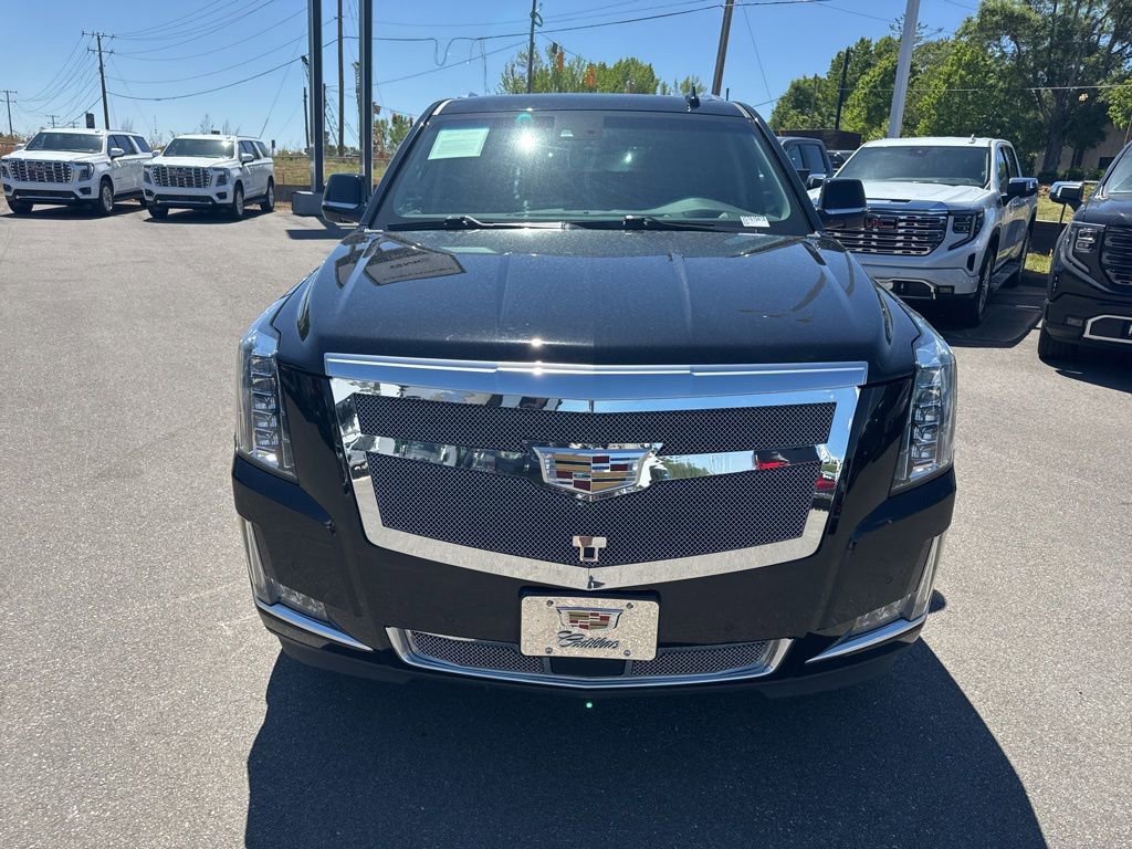 Used 2018 Cadillac Escalade Premium Luxury AWD/4WD image 8