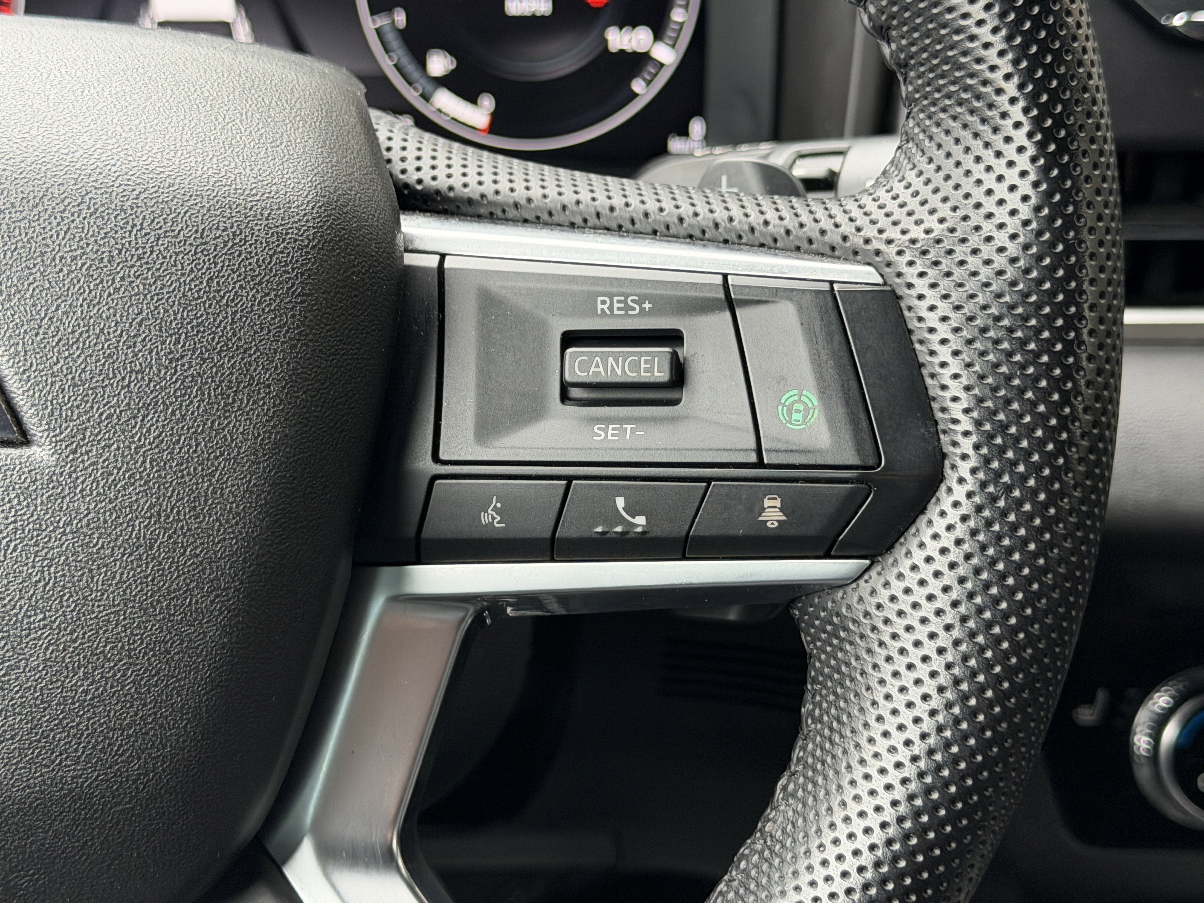 Used 2023 Mitsubishi Outlander SE Black Edition image 32