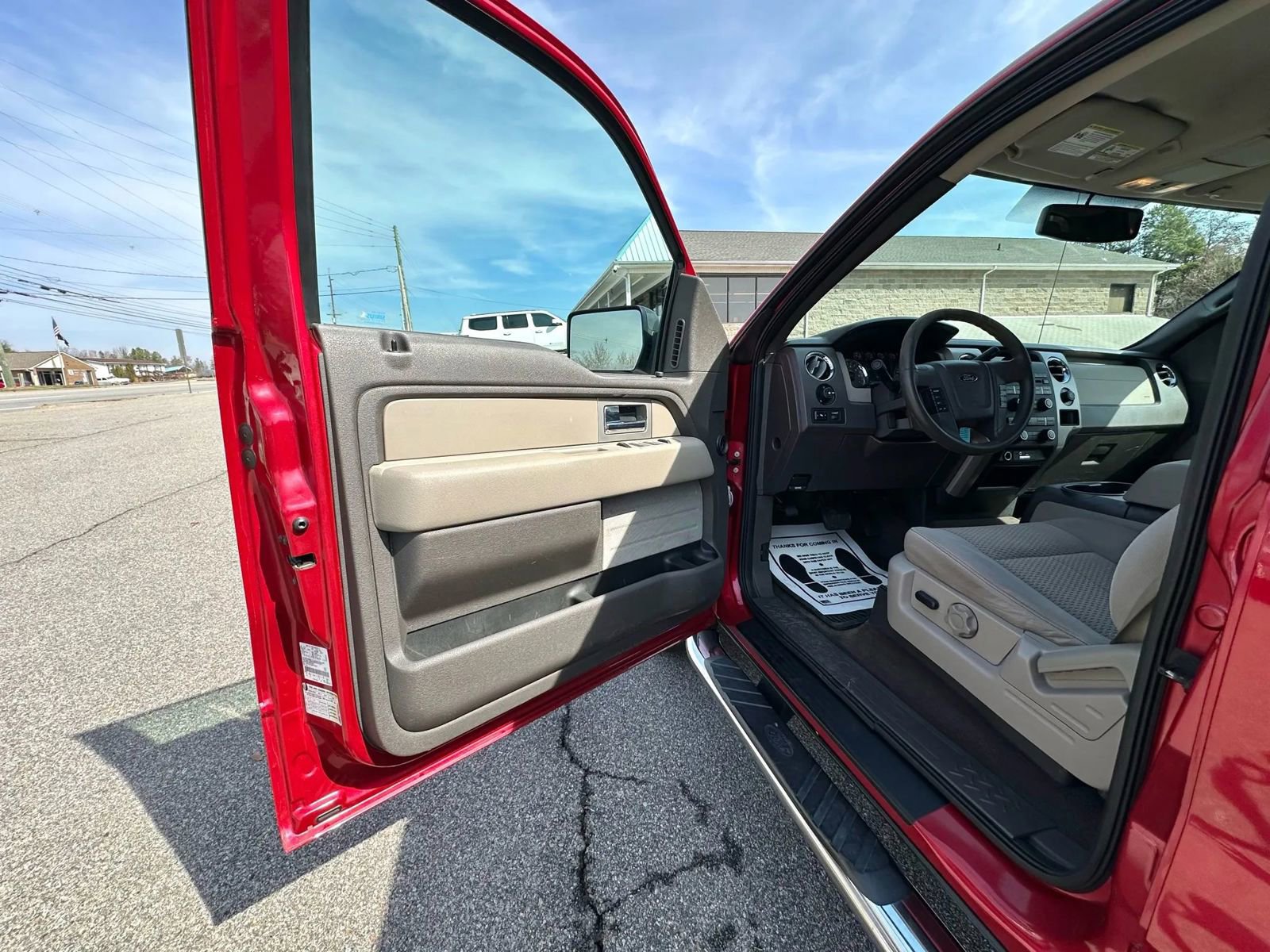 Used 2010 Ford F150 XLT image 39