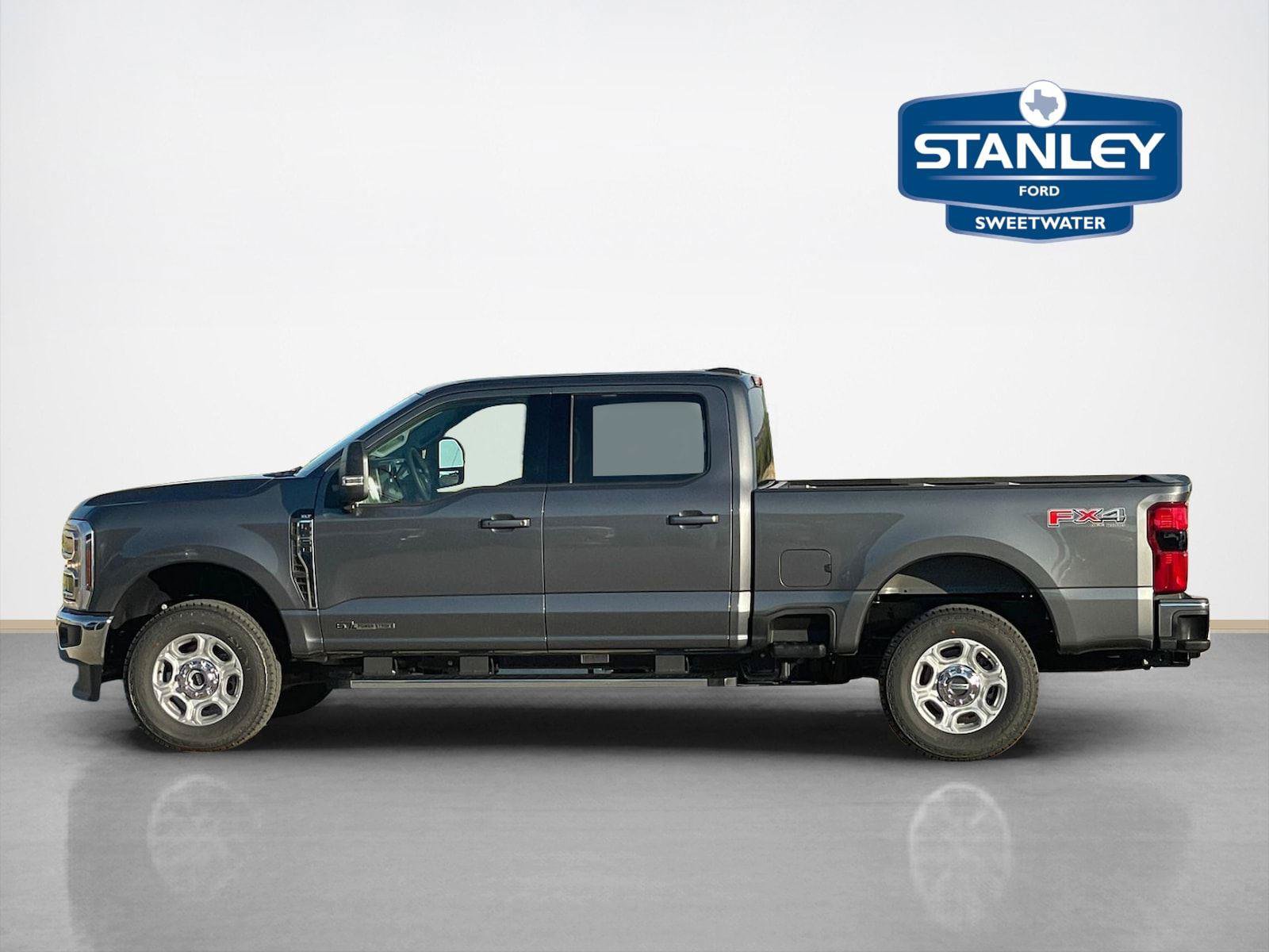 New 2026 Ford F250 XLT w/ XLT Premium Package AWD/4WD image 4