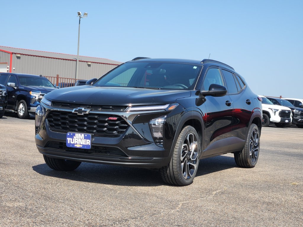 Used 2025 Chevrolet Trax RS w/ Driver Confidence Package FWD image 3