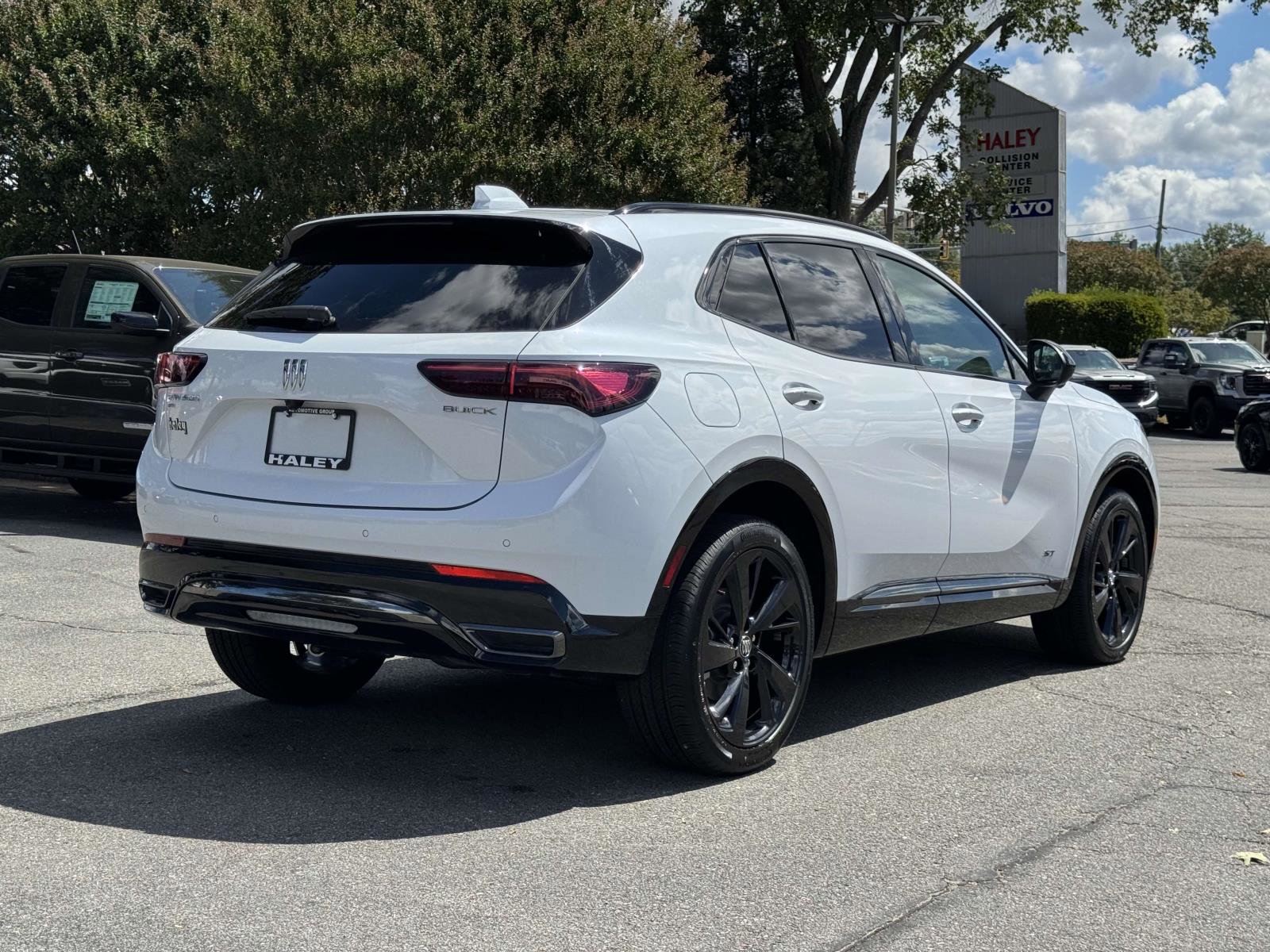 New 2025 Buick Envision Sport Touring image 19