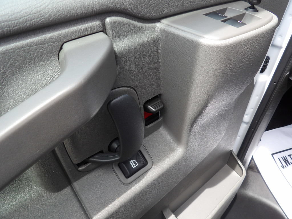 Used 2025 Chevrolet Express 2500 w/ Driver Convenience Package RWD image 15