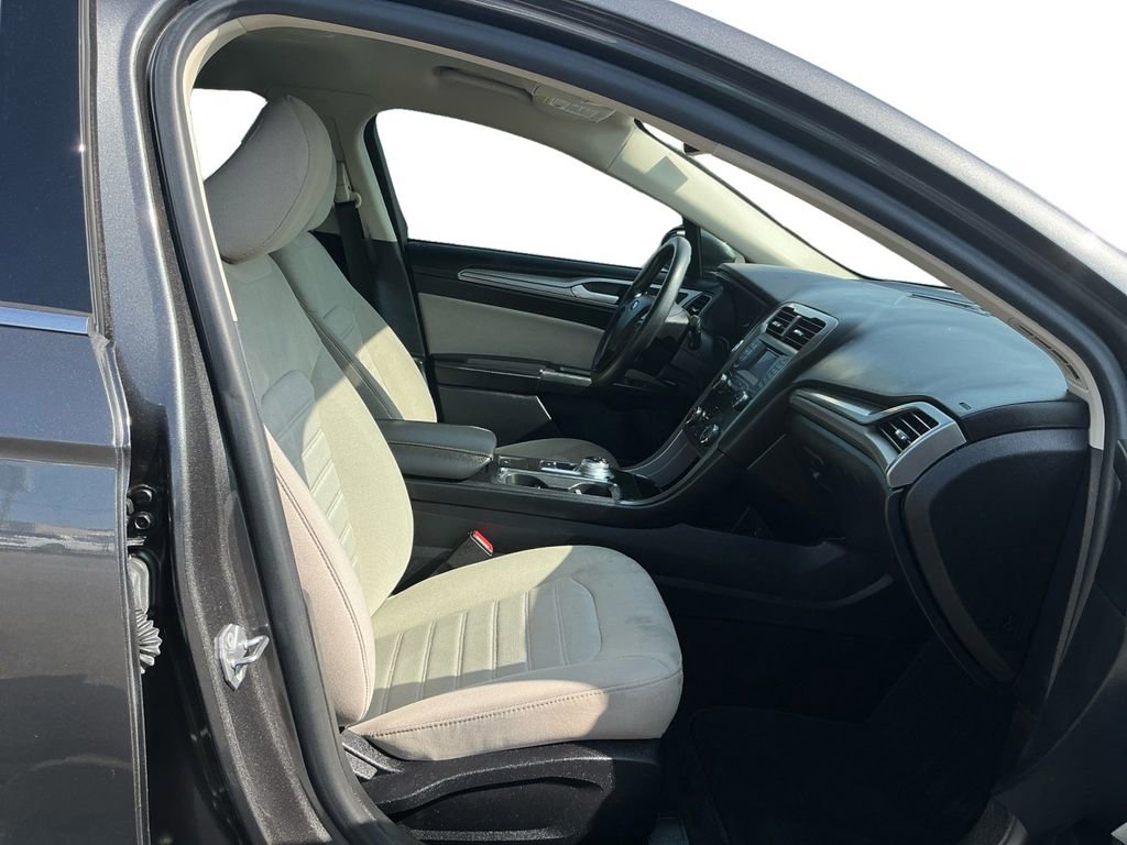 Used 2020 Ford Fusion S FWD image 22