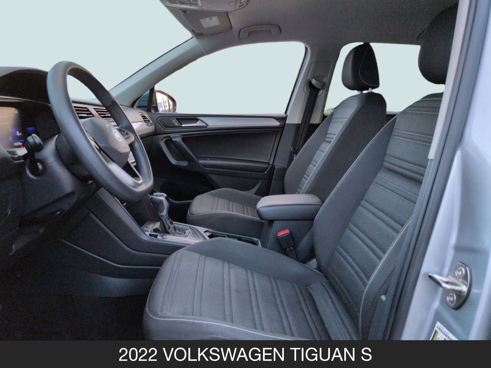 Used 2022 Volkswagen Tiguan S image 15