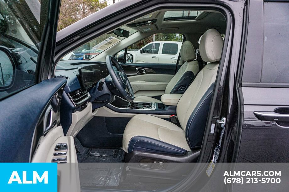 Used 2025 Kia Carnival SX Prestige image 19