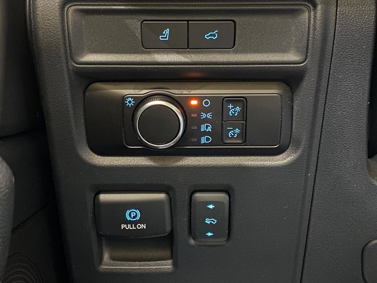 Used 2023 Ford Expedition Max XLT image 25