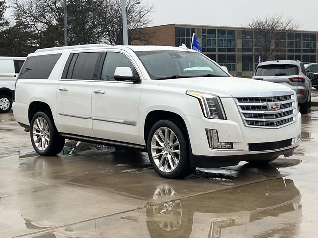 Used 2018 Cadillac Escalade ESV Premium Luxury image 7
