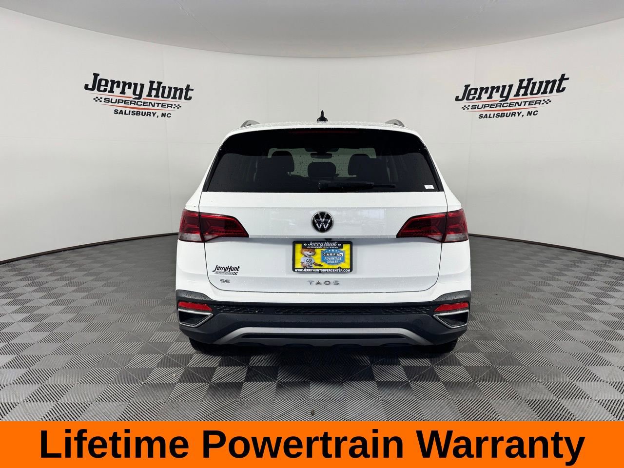 Used 2023 Volkswagen Taos SE image 8