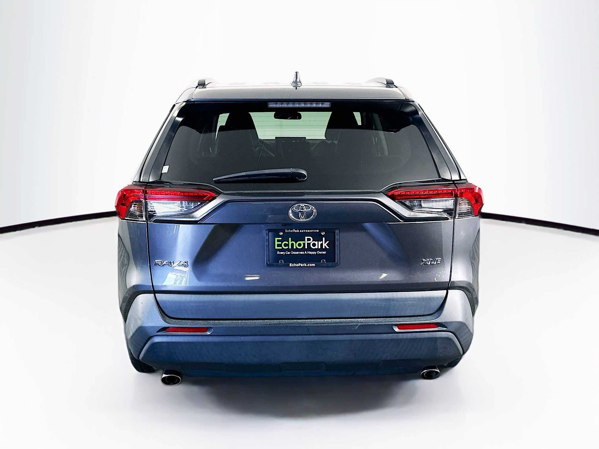 Used 2021 Toyota RAV4 XLE Premium FWD image 7