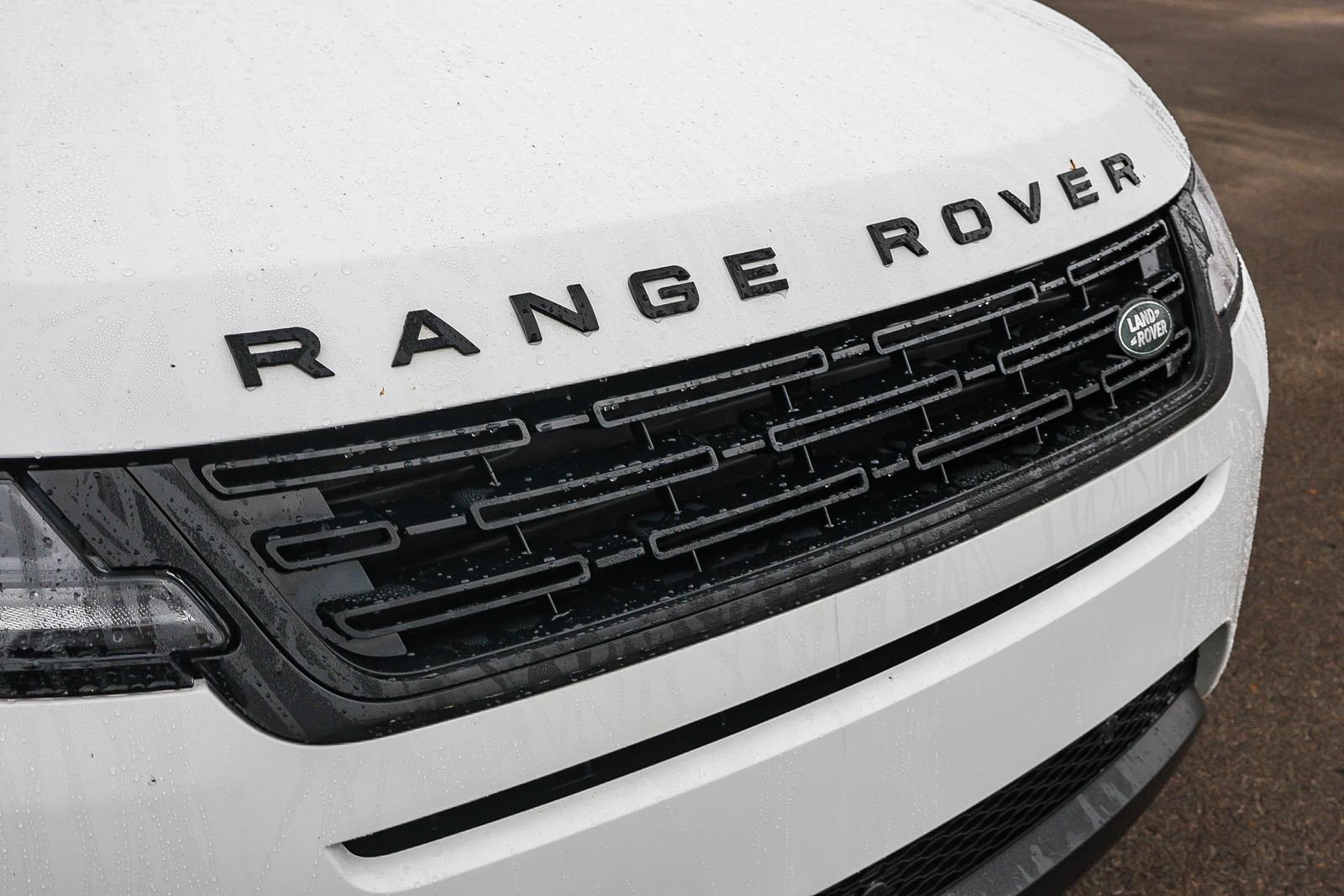 Used 2025 Land Rover Range Rover Evoque S image 16