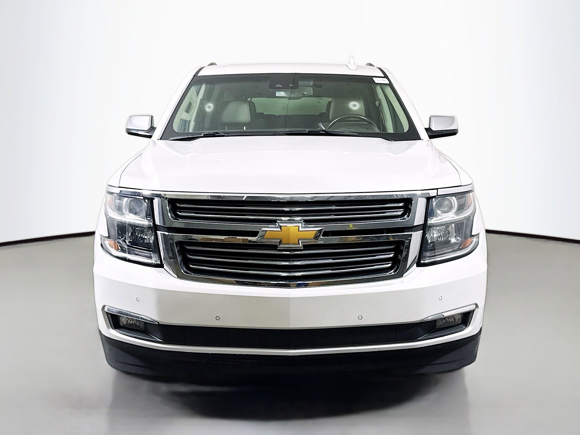 Used 2019 Chevrolet Suburban Premier RWD image 2