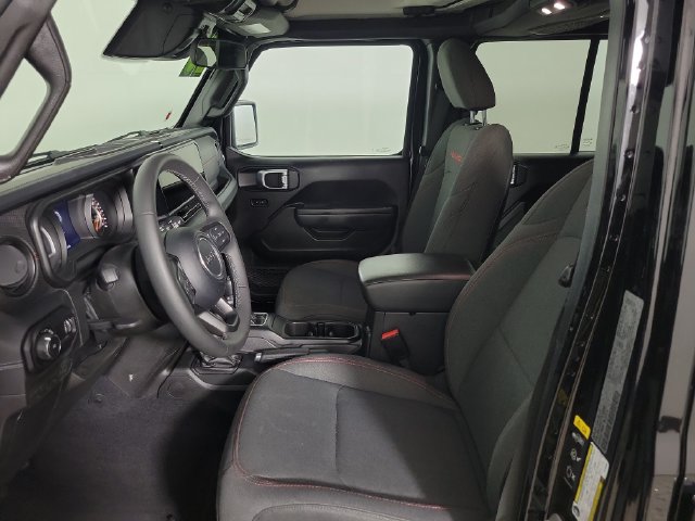 Used 2026 Jeep Wrangler Unlimited Rubicon AWD/4WD image 14