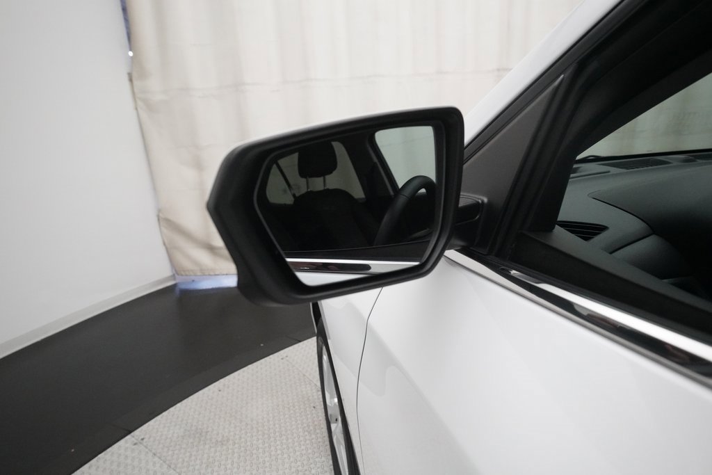 Used 2024 Chevrolet Equinox LT image 25