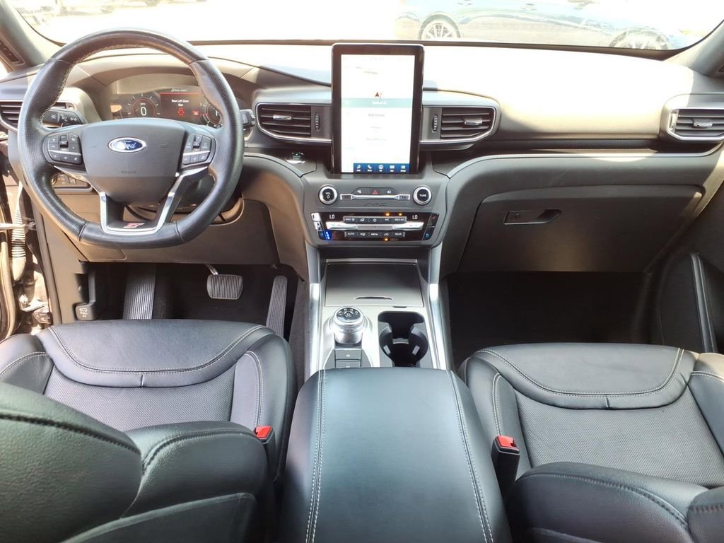 Used 2020 Ford Explorer ST w/ ST Street Pack image 9