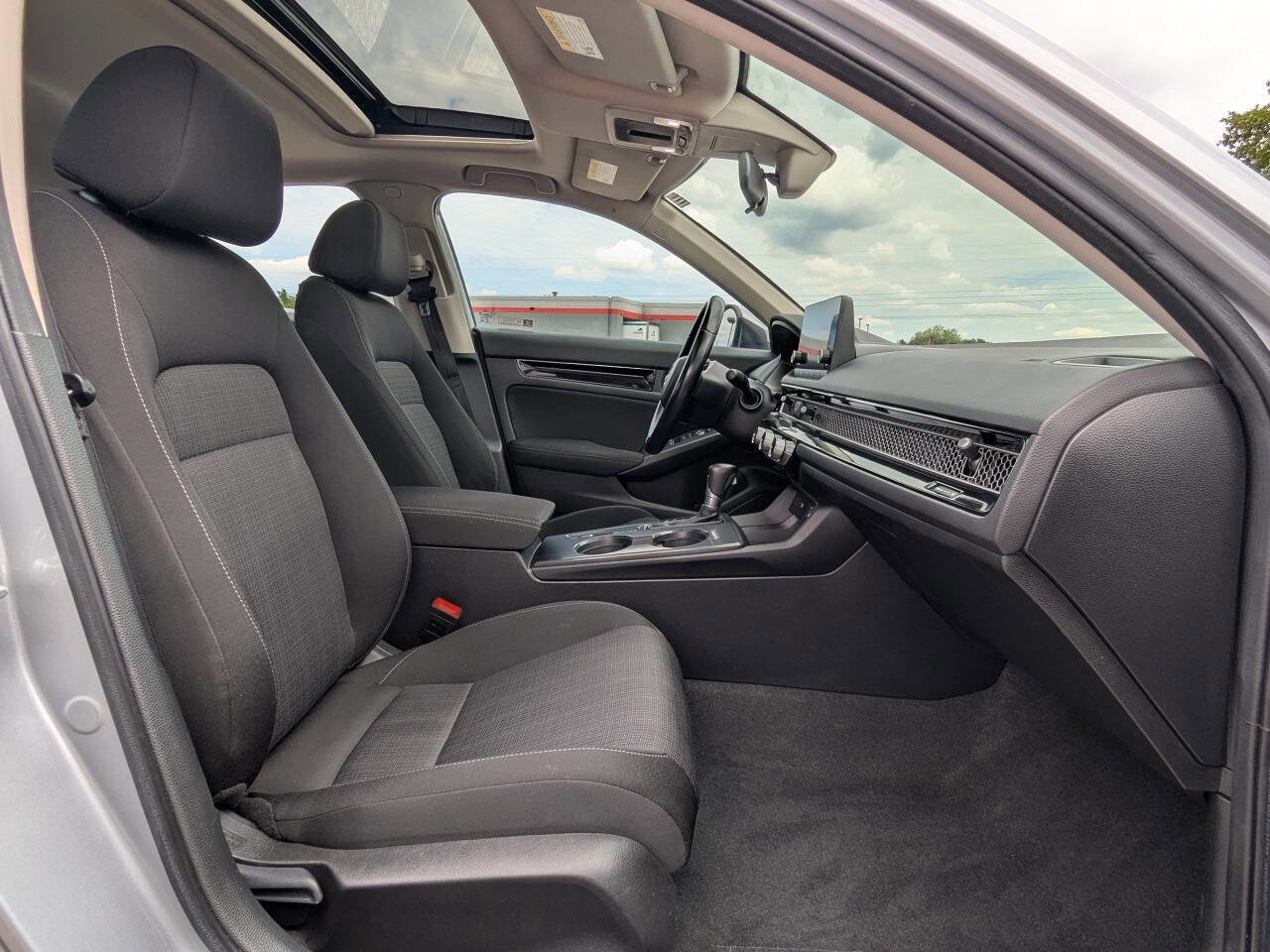 Used 2022 Honda Civic EX image 15