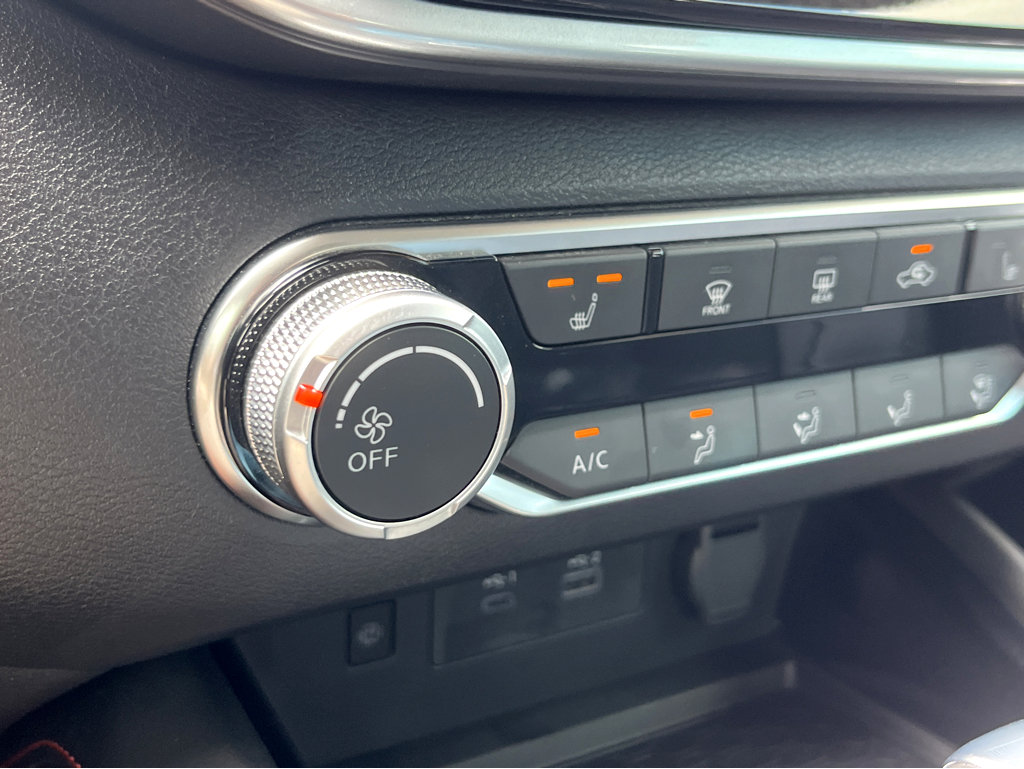 Used 2024 Nissan Altima 2.0 SR image 8