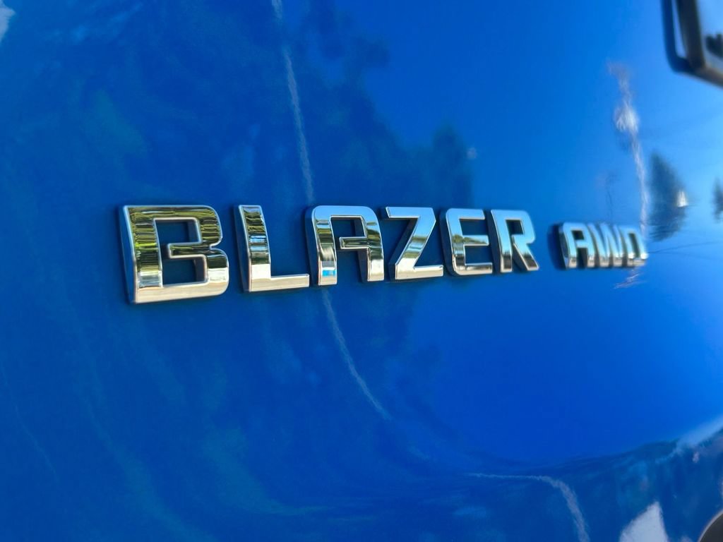 Used 2024 Chevrolet Blazer Premier w/ Driver Confidence II Package AWD/4WD image 9