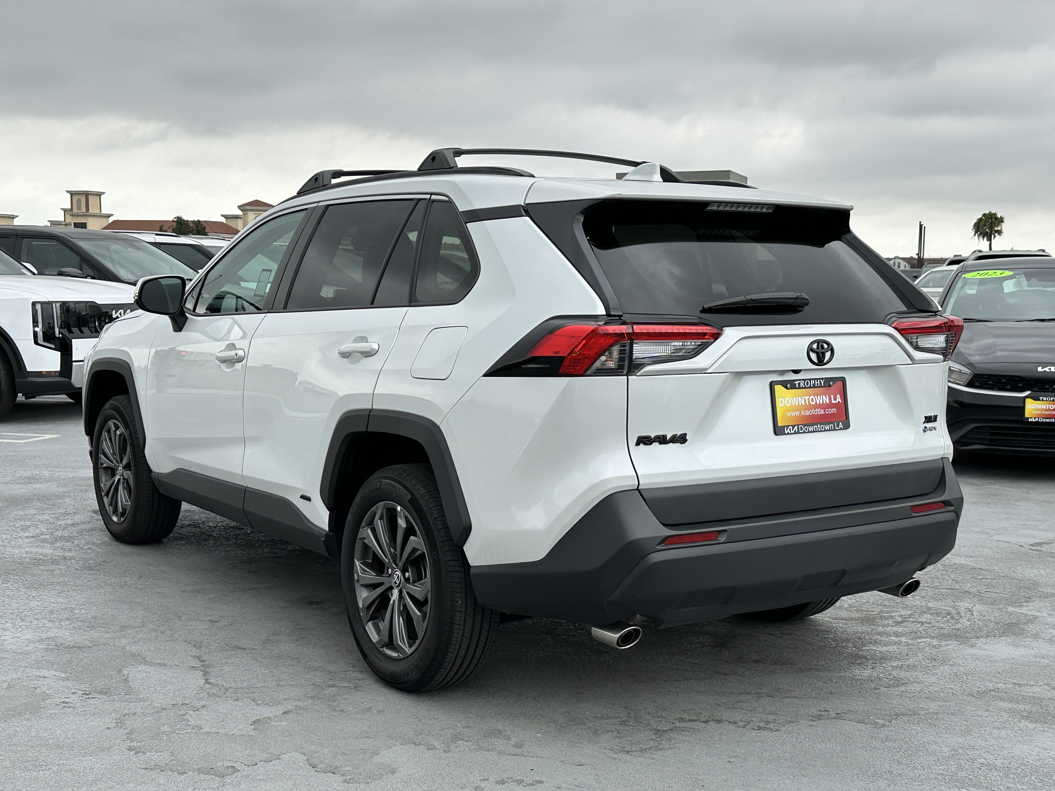 Used 2025 Toyota RAV4 XLE Premium AWD/4WD image 4