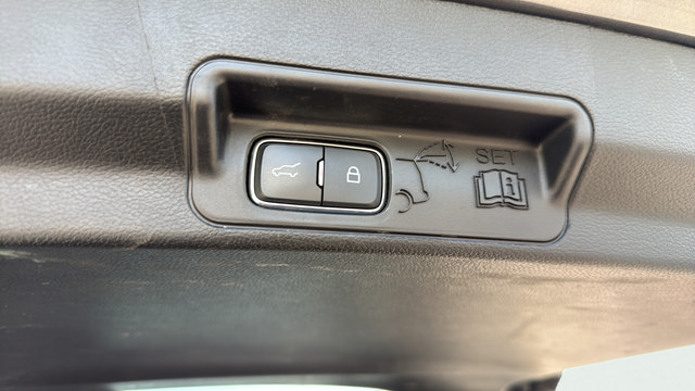Used 2025 Ford Explorer ST-Line AWD/4WD image 10