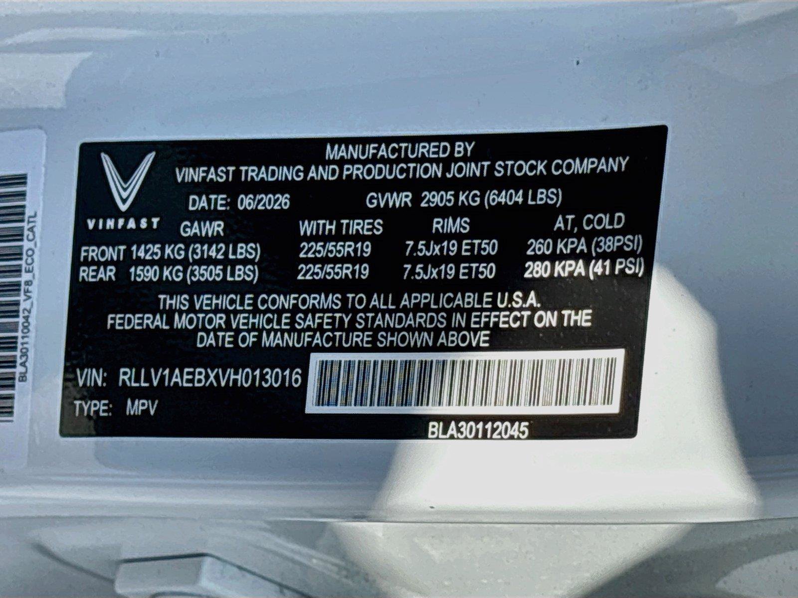 New 2027 VinFast VF 8 Eco AWD/4WD image 31