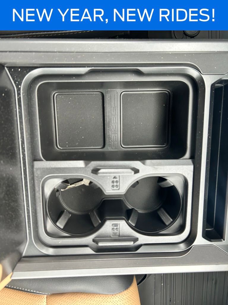 New 2026 Ford F250 Lariat w/ Black Appearance Package image 28