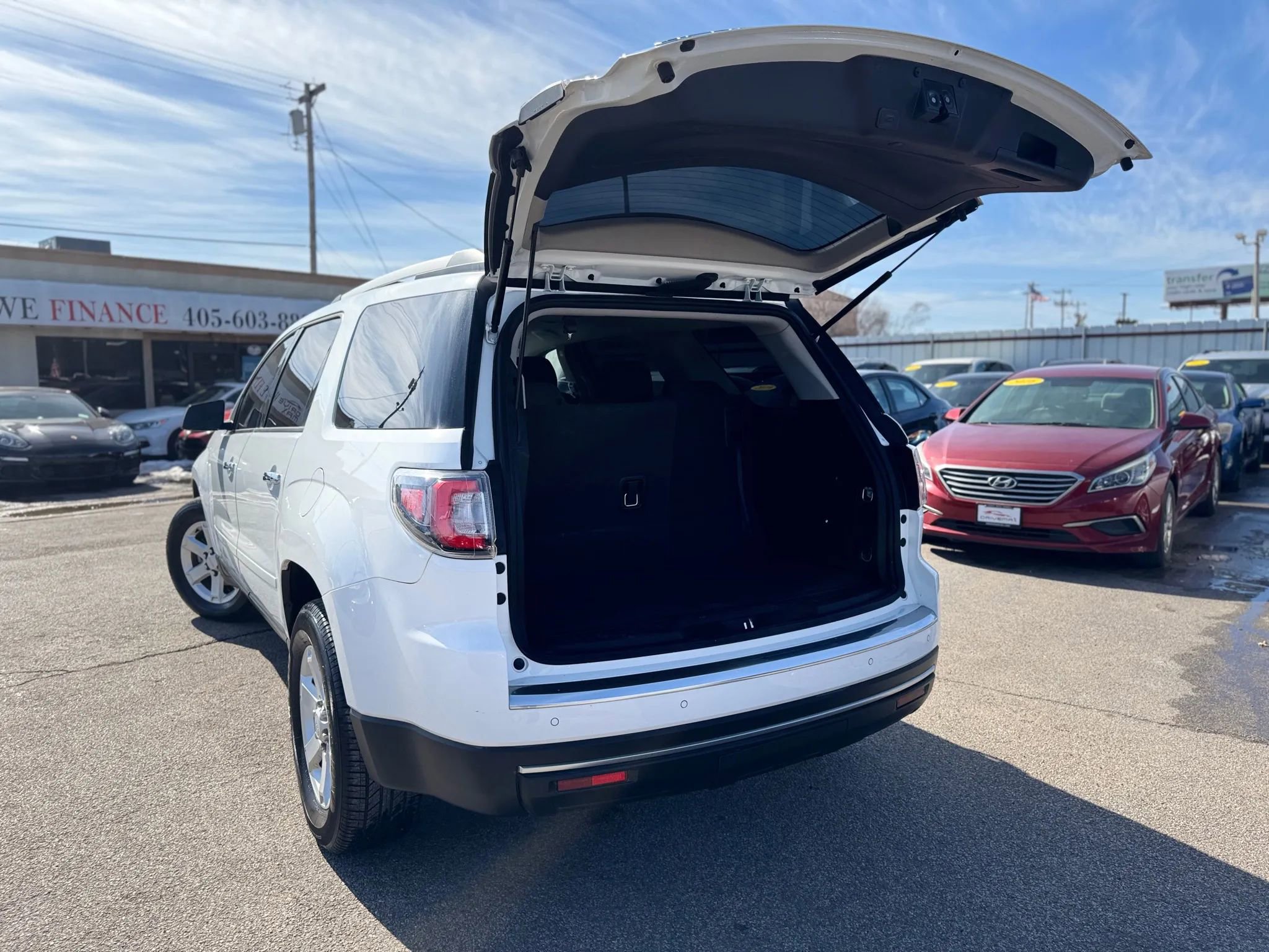 Used 2016 GMC Acadia SLE image 11