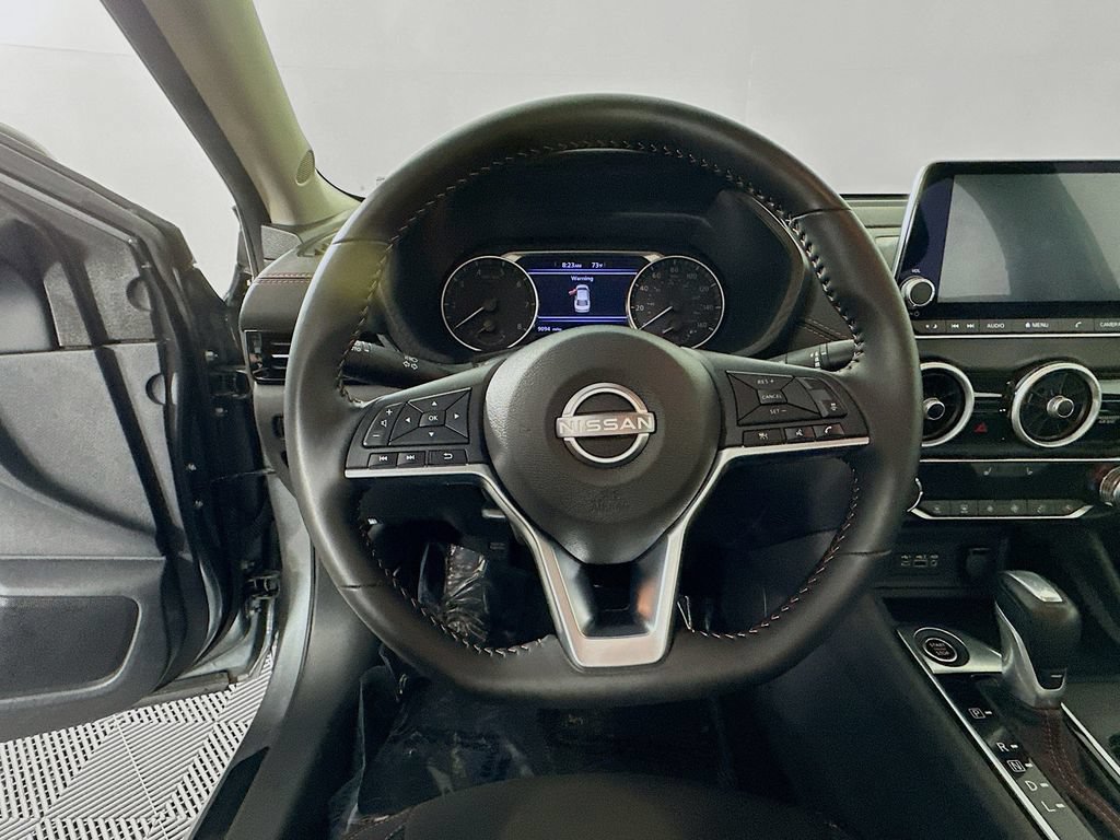 Certified 2025 Nissan Sentra SR FWD image 17