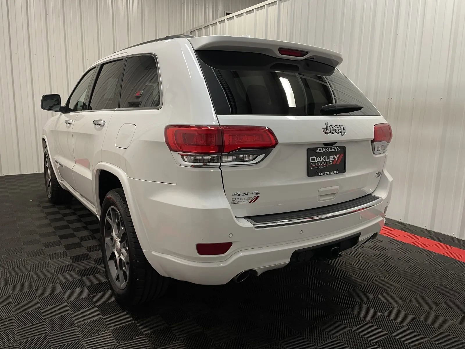 Used 2020 Jeep Grand Cherokee Overland image 14