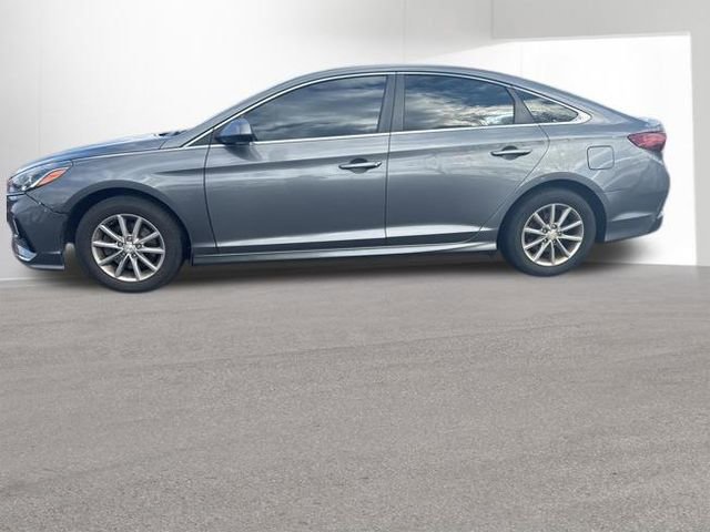 Used 2018 Hyundai Sonata SE FWD image 2