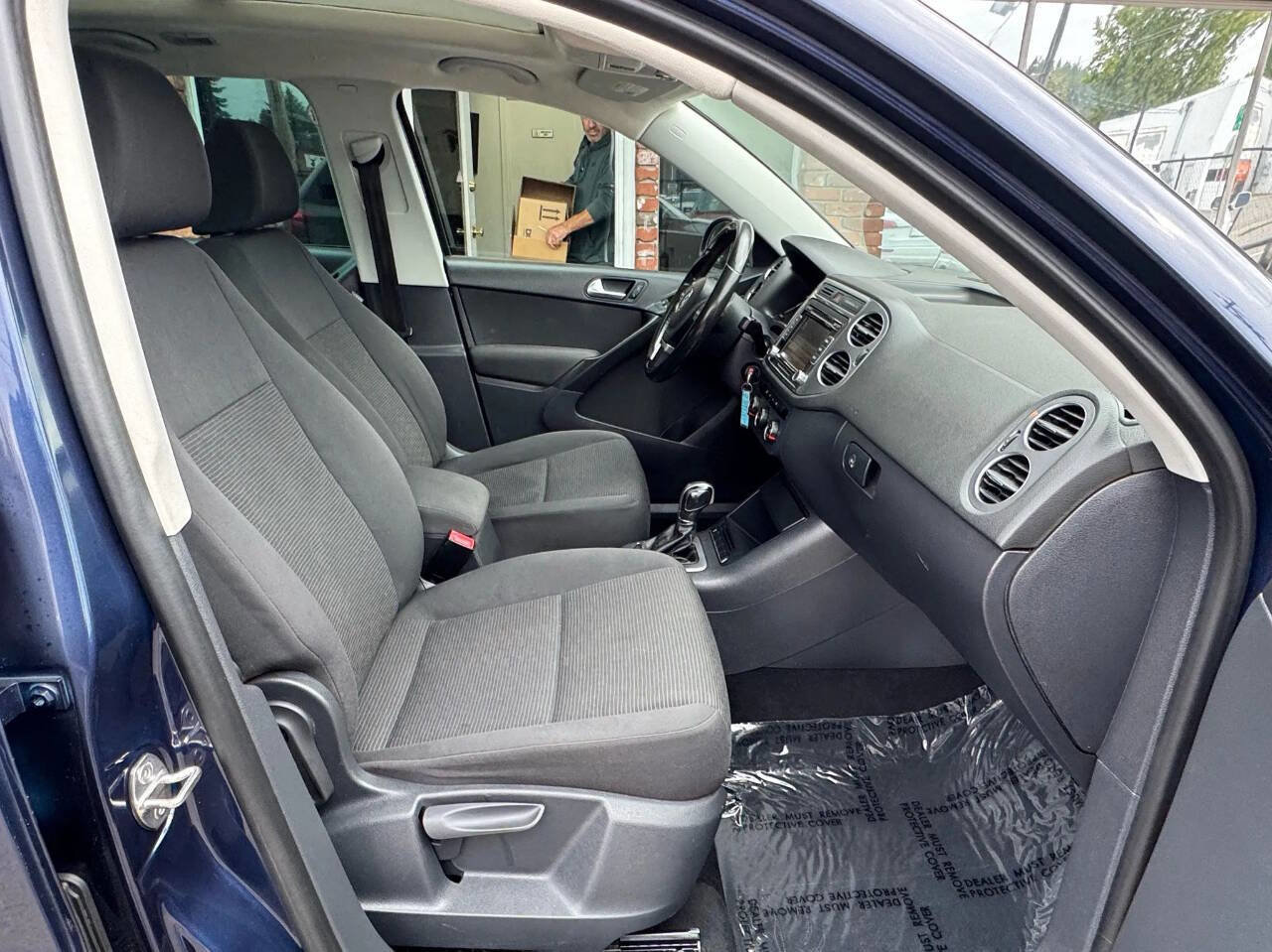 Used 2013 Volkswagen Tiguan S image 12