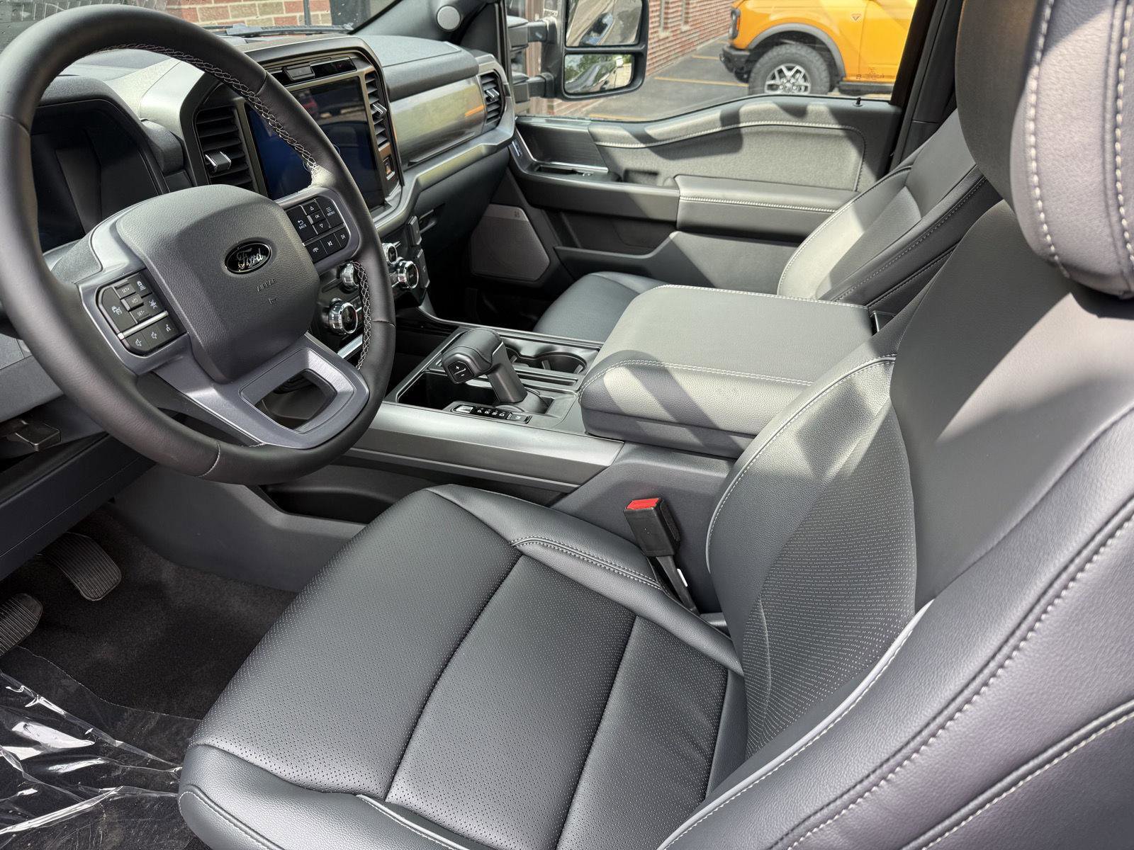 New 2025 Ford F150 Lariat w/ Equipment Group 501A Mid image 11