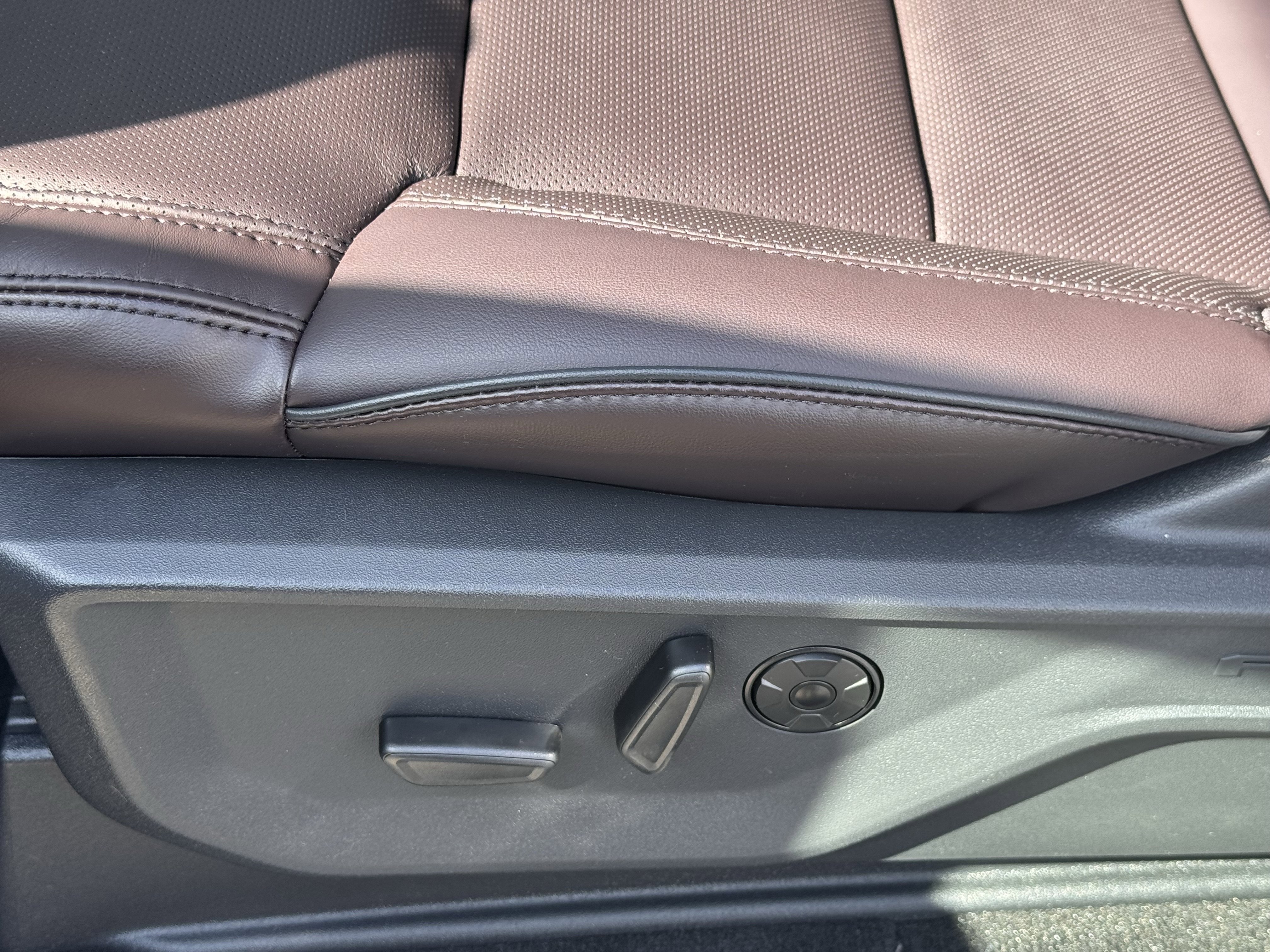 New 2026 Ford Expedition Max Platinum image 12