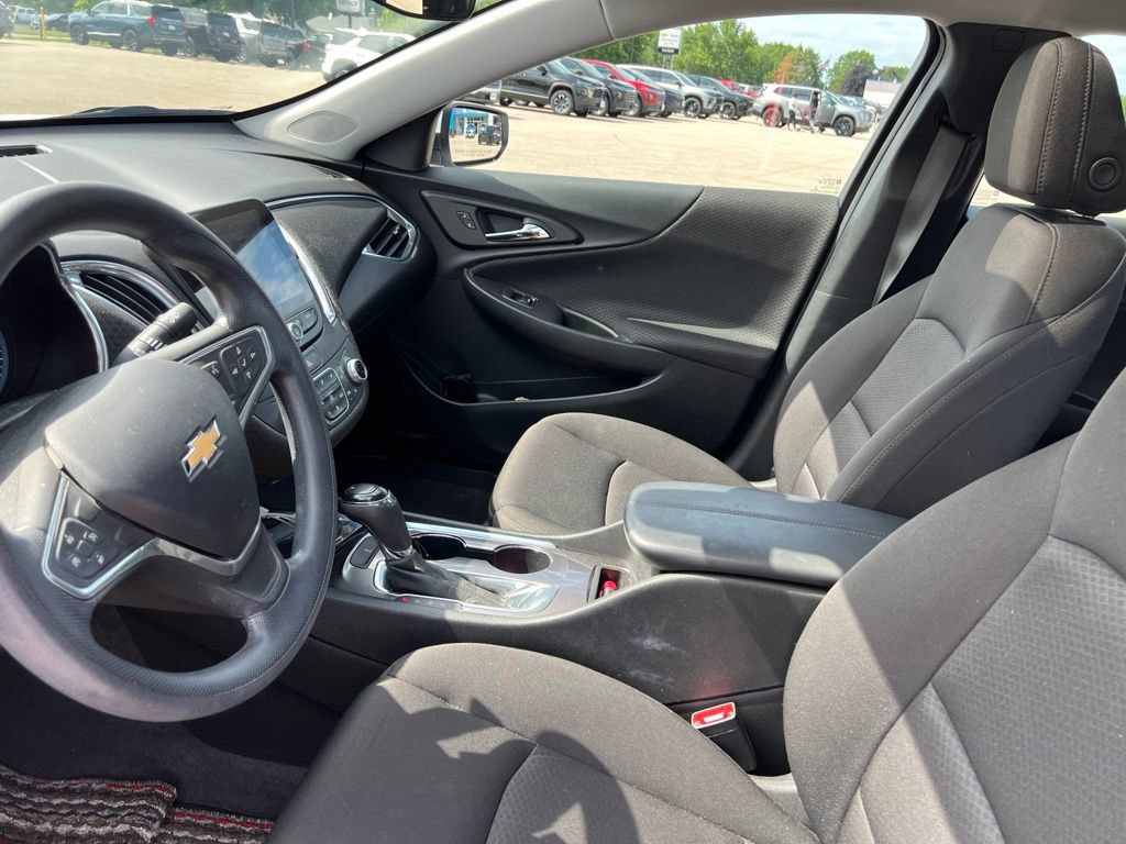 Used 2019 Chevrolet Malibu LT FWD image 23