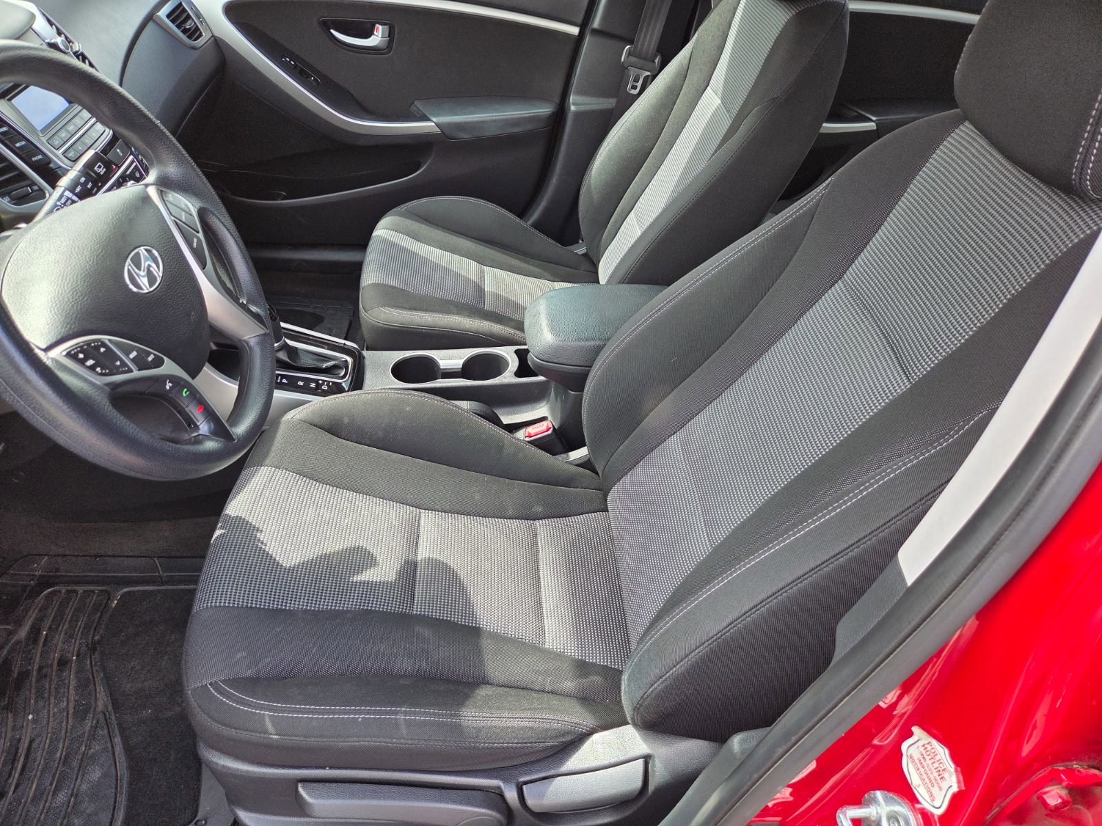Used 2016 Hyundai Elantra GT FWD image 8